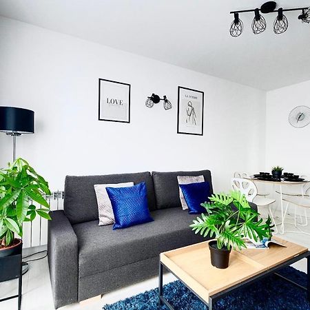 Appartement Warsaw Inside Solec With Private Parking Extérieur photo